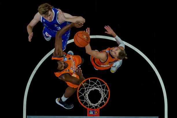 阿尔马达迅 阿尔马达迅