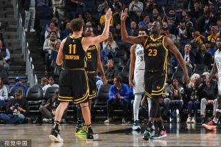 体育意甲：AC米兰客胜维罗纳 积分紧追国米