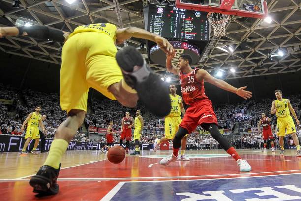 4年前花3200万购置！浓眉正出售洛杉矶富人区豪宅 售价3990万